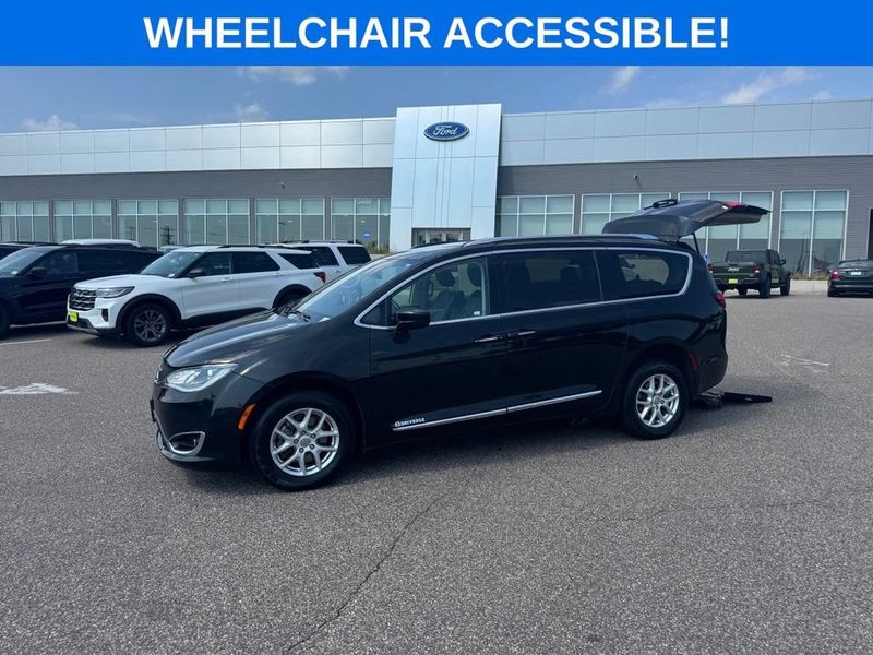 Used 2020 Chrysler Pacifica